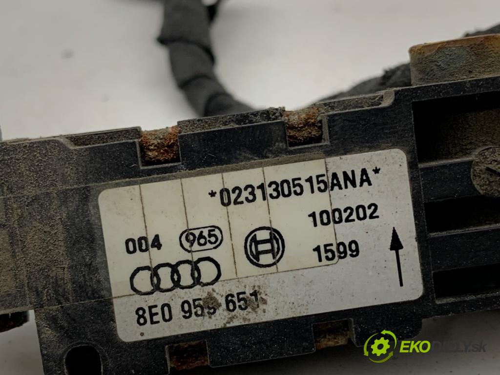 AUDI A8 D3 sedan 2002 246 kW 4.2 quattro 4172 Snímač nárazu 8E0959651 (Snímač nárazu)