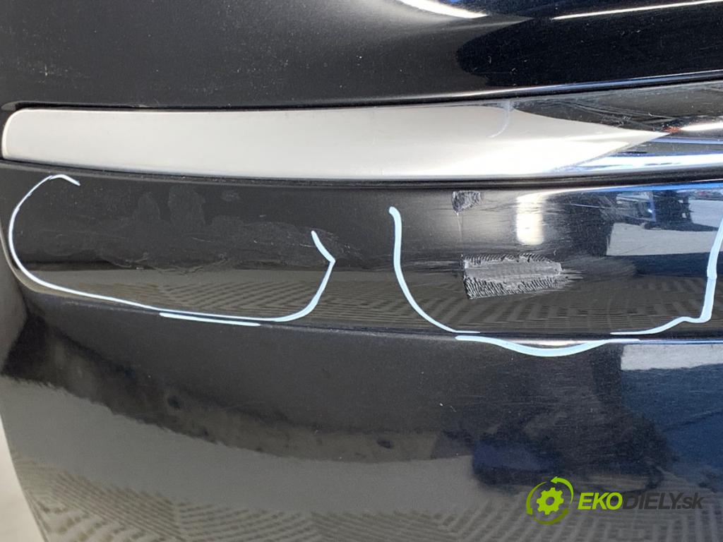 AUDI A8 D3 sedan 2005 191 kW 3.2 FSI 3123 nárazník zadní část WR15-02751015 (Klika dveří ostatní)
