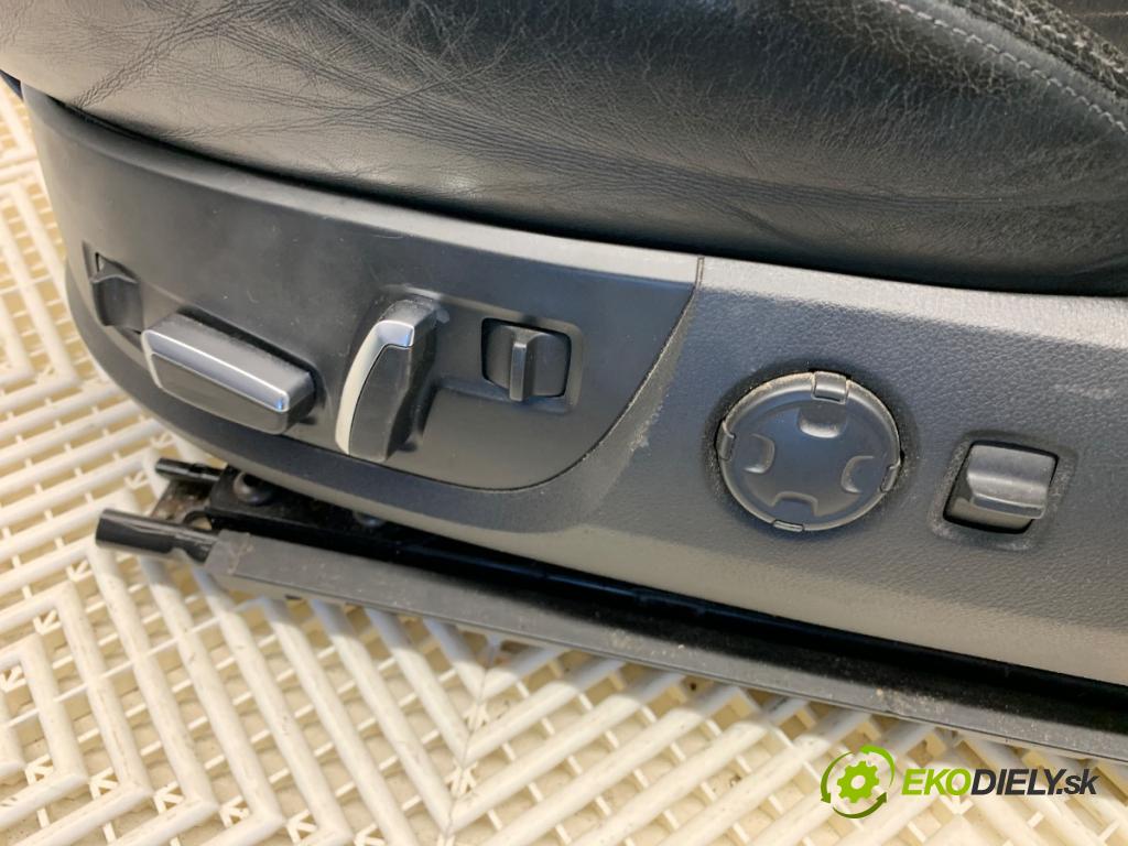 AUDI A8 D3 sedan 2005 191 kW 3.2 FSI 3123 Sedadlo ľavy predný