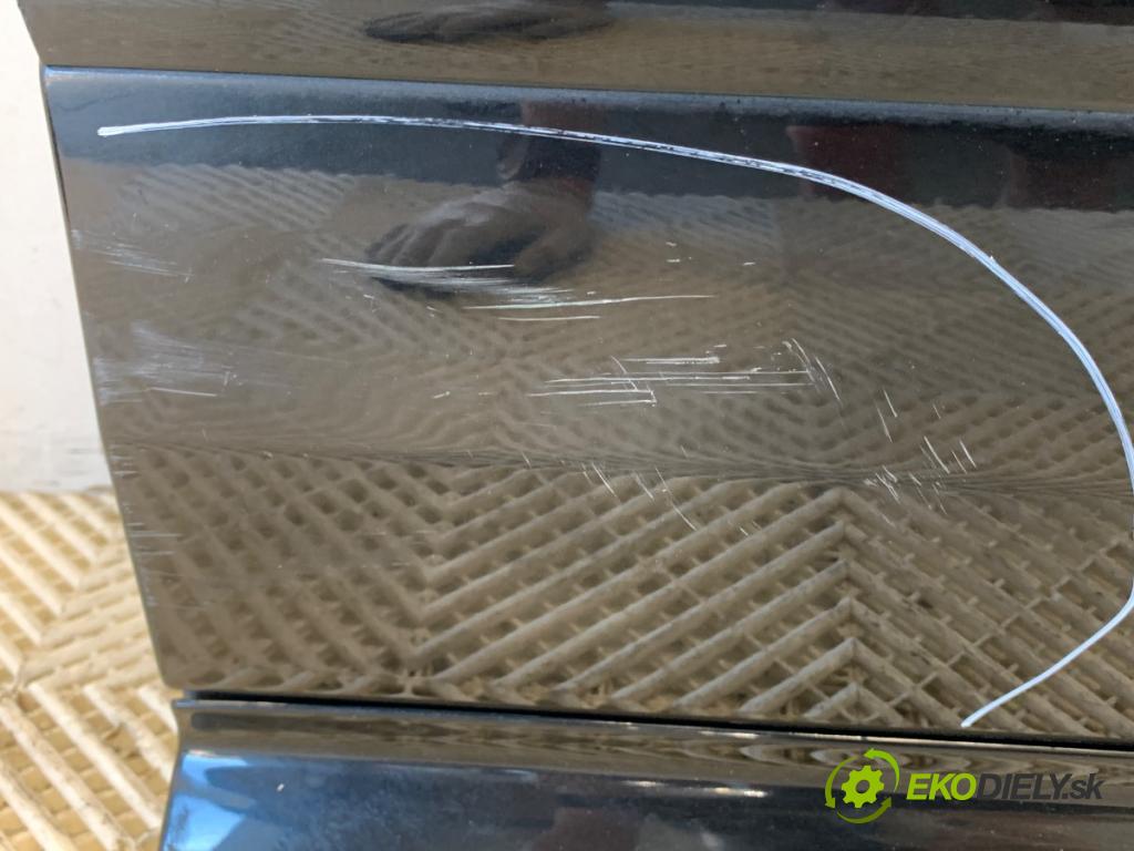 AUDI A8 D3 sedan 2005 191 kW 3.2 FSI 3123 dveře pravý přední část