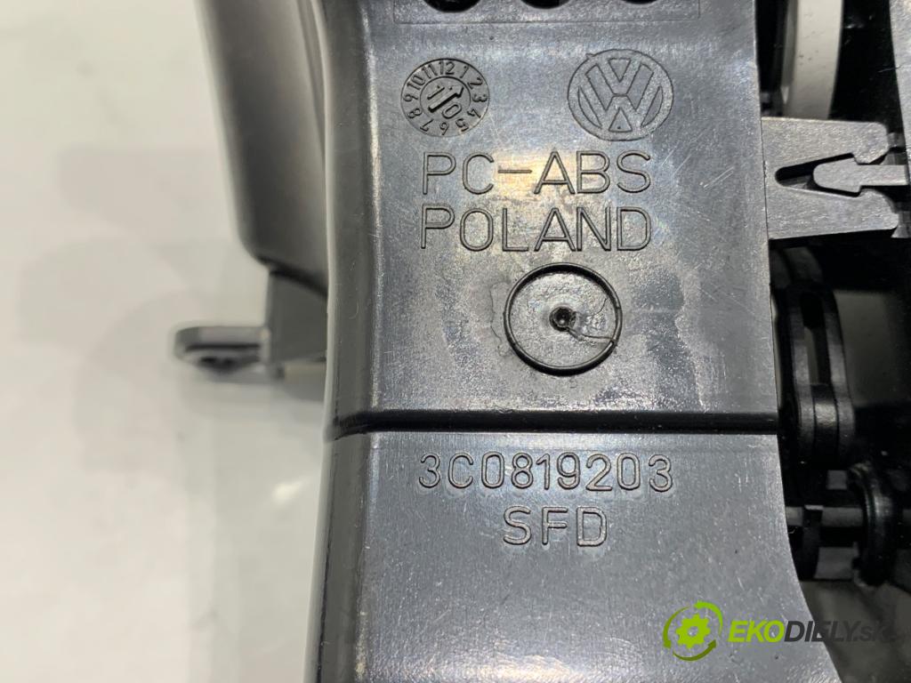 VW PASSAT CC B6 coupe 2010 147 kW 2.0 TFSI 1984 Mriežky kúrenia zad 3C0819203