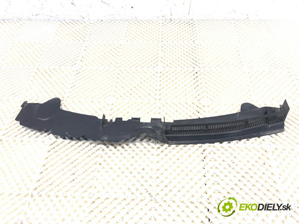 VW PASSAT CC B6 coupe 2010 147 kW 2.0 TFSI 1984 Volant vzduchu 3C8121330B