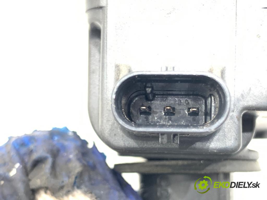 JEEP GRAND CHEROKEE WL SUV 2021 210 kW 3.6 4WD 3604 cívka zapalovací 68223569AD (Zážehová cívka)