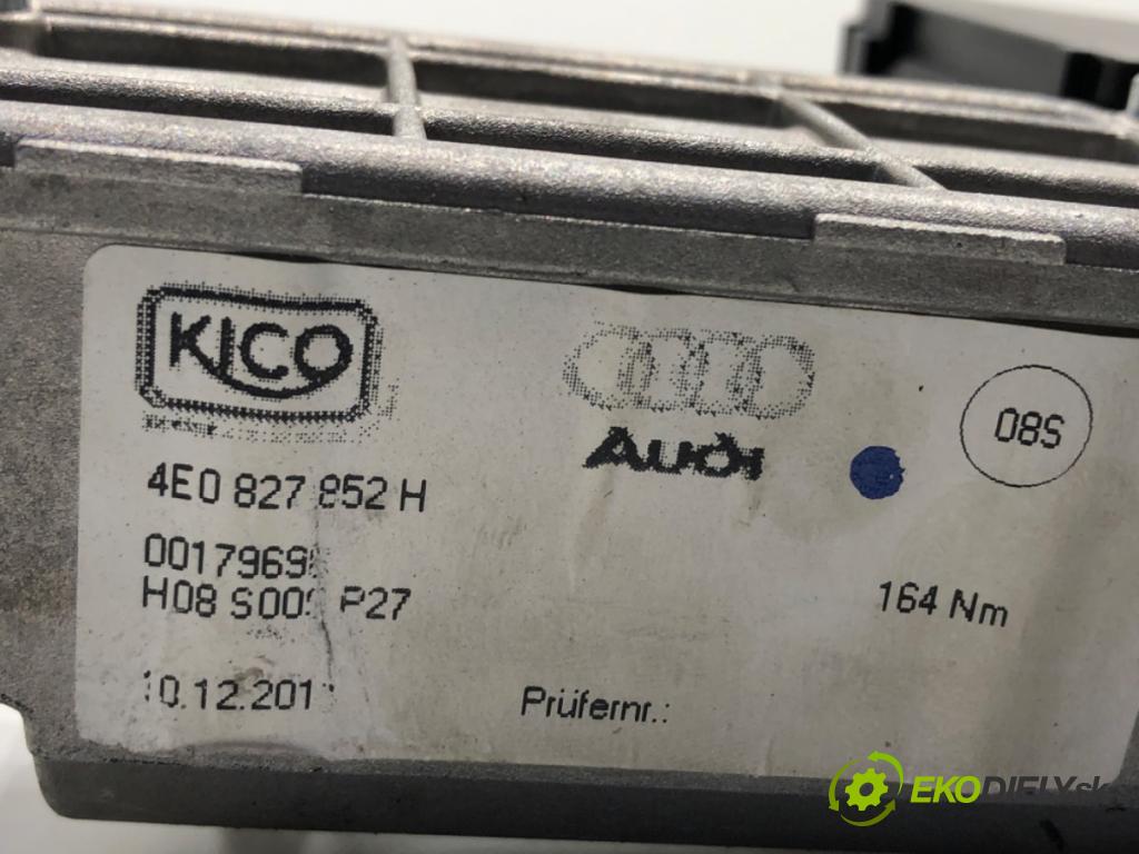 AUDI A8 D3 sedan 2005 191 kW 3.2 FSI 3123 Teleskop zámku dverí 4E0827852H (Motorček ostatné)
