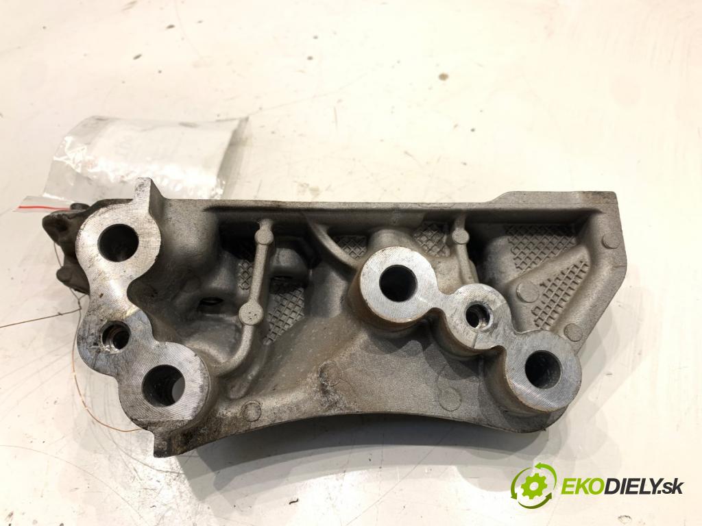 TOYOTA PROACE Nadwozie pełne/minivan 2024 75 kW 1.5 D-4D 100 (BPZMD) 1499 Držiak Motor 9810967480