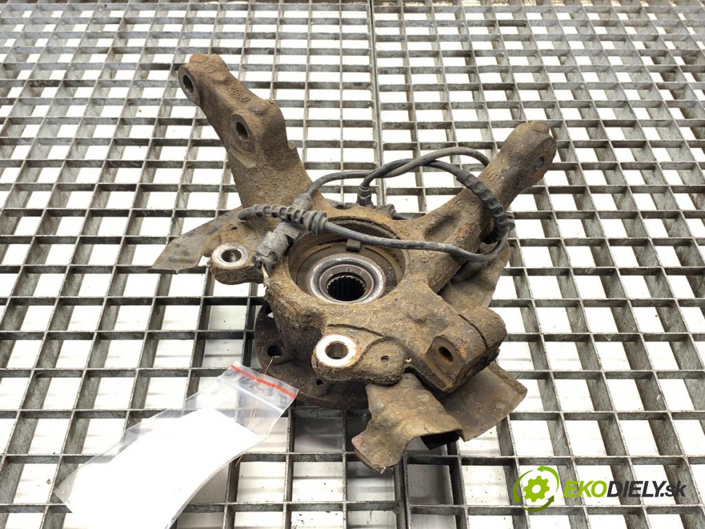 FIAT GRANDE PUNTO liftback 2011 51 kW 1.2 1242 náboj pravý přední část