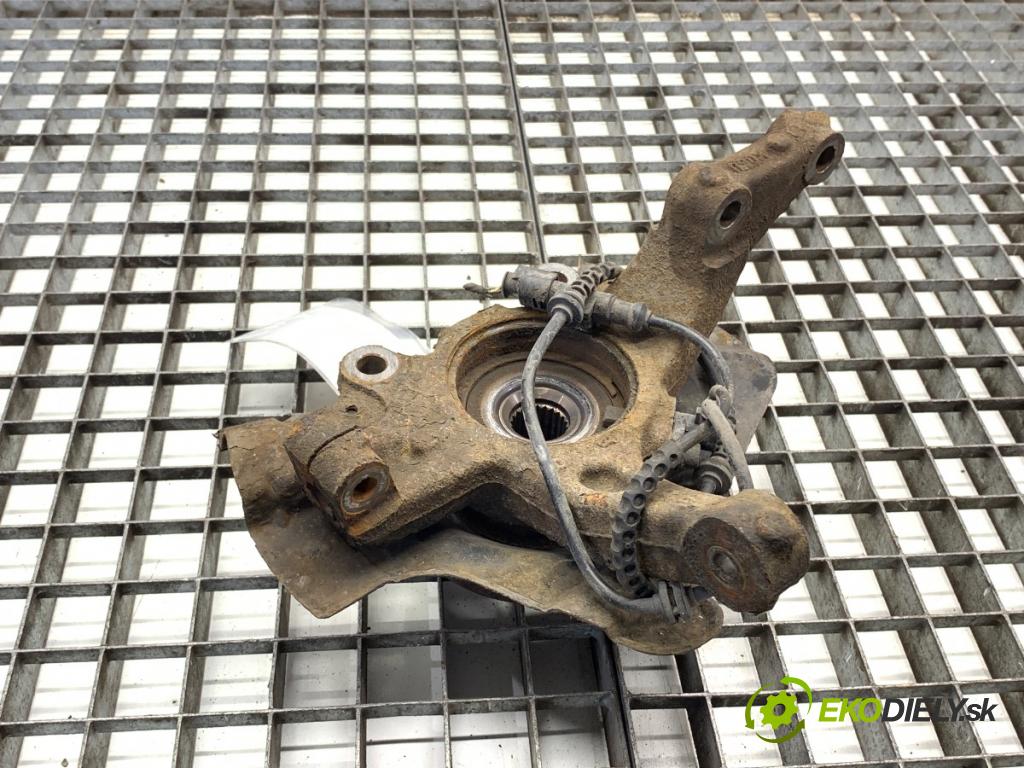 FIAT GRANDE PUNTO liftback 2011 51 kW 1.2 1242 náboj pravý přední část
