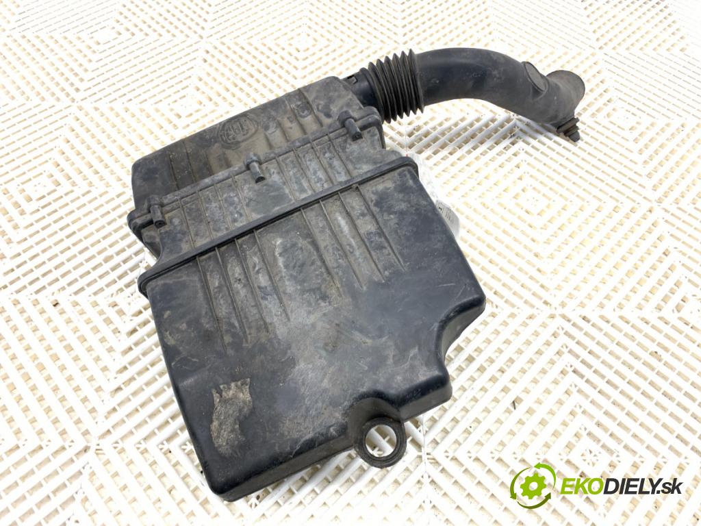 FIAT GRANDE PUNTO liftback 2011 51 kW 1.2 1242 obal filtra vzduchu  (Kryt vzduchového filtru)
