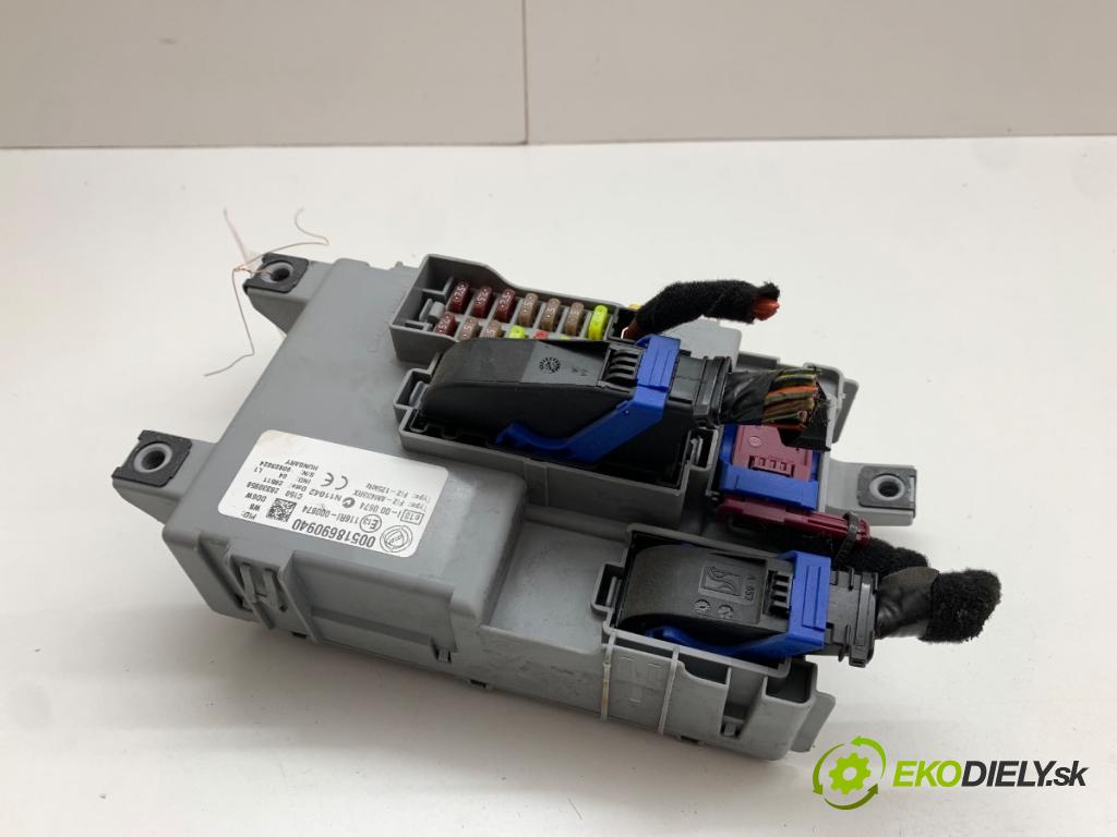 FIAT PUNTO EVO liftback 2011 51 kW 1.2 1242 modul BSI 00518690940 (Pojistková skříňka)