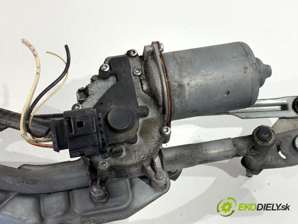 FIAT PUNTO EVO liftback 2011 51 kW 1.2 1242 mechanismus stěračů přední část 404978 (Motorek stěračů přední)
