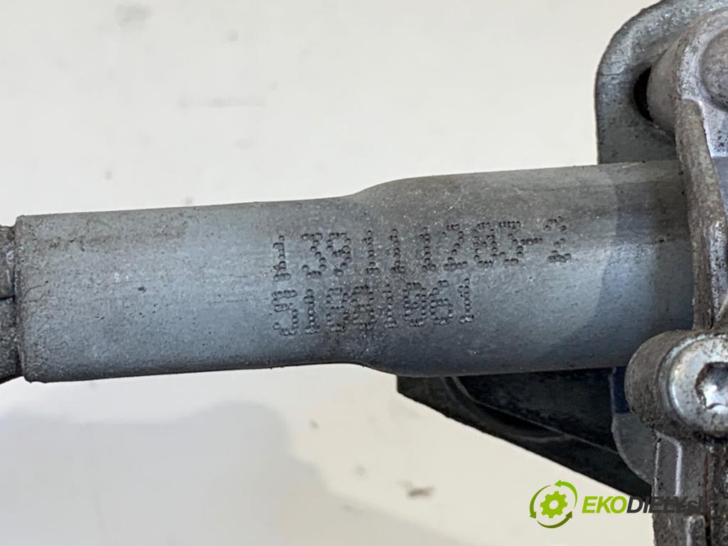 FIAT PUNTO EVO liftback 2011 51 kW 1.2 1242 mechanismus stěračů přední část 404978 (Motorek stěračů přední)