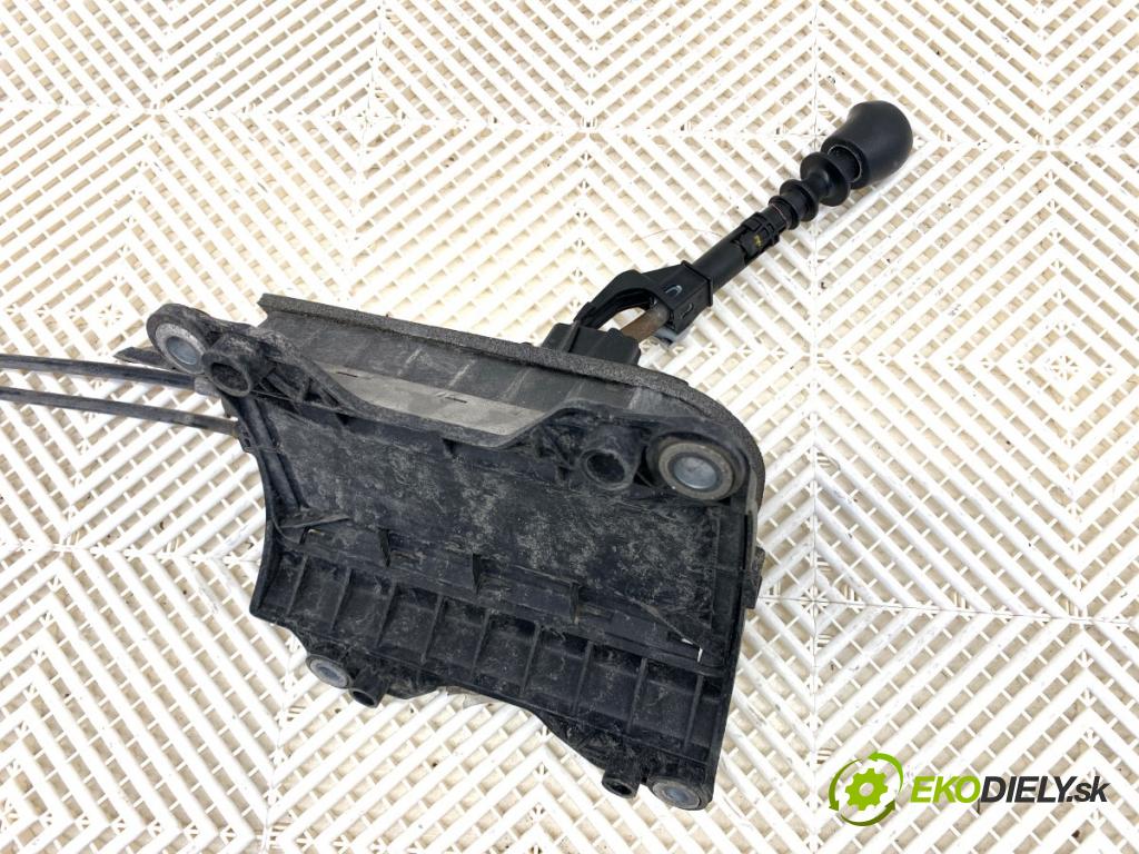 FIAT PUNTO EVO liftback 2011 51 kW 1.2 1242 kulisa 00553467220 (Řadicí páka (kulisa) )