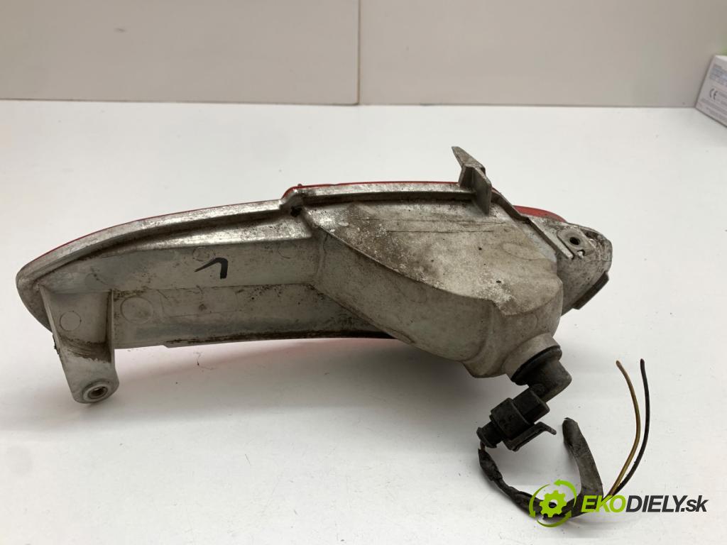FIAT PUNTO EVO liftback 2011 51 kW 1.2 1242 Svetlo nárazníka ľavy zad 5185468