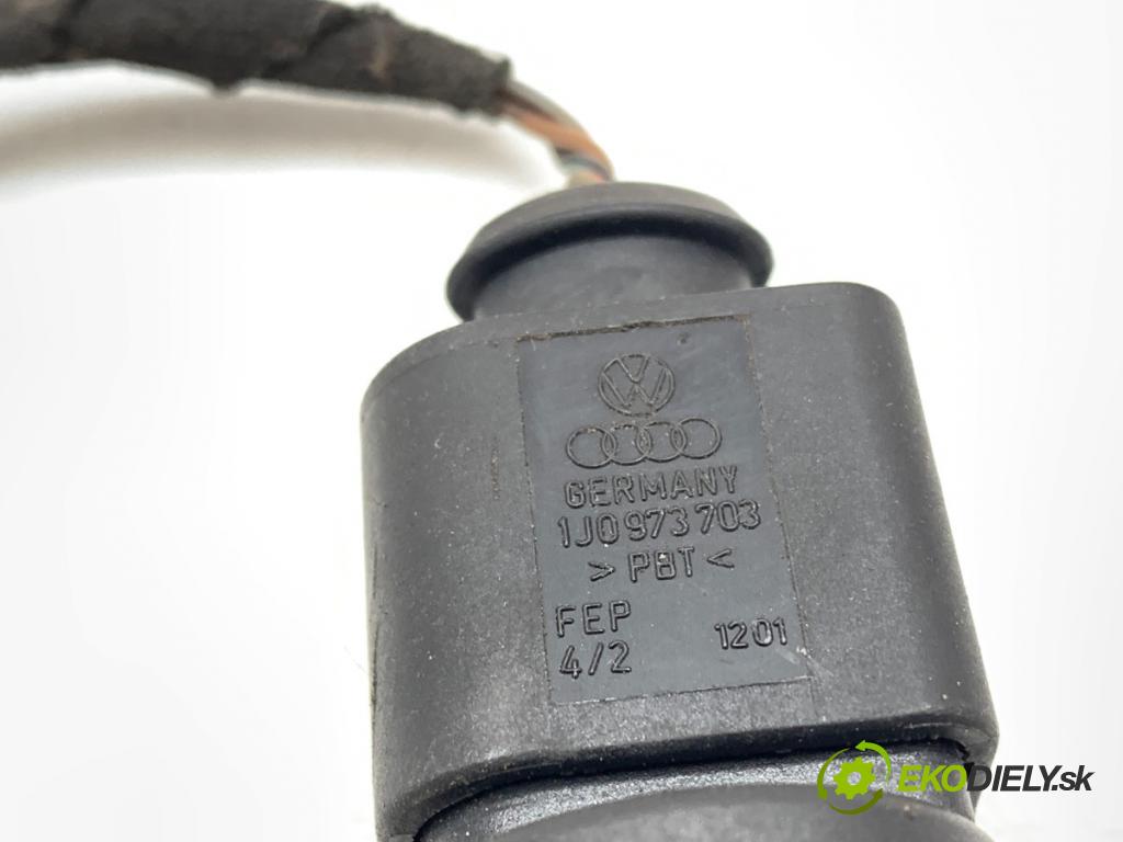 AUDI A8 D3 sedan 2002 246 kW 4.2 quattro 4172 Snímač klimatizácie 8Z0959126 (Snímač klimatizácie)