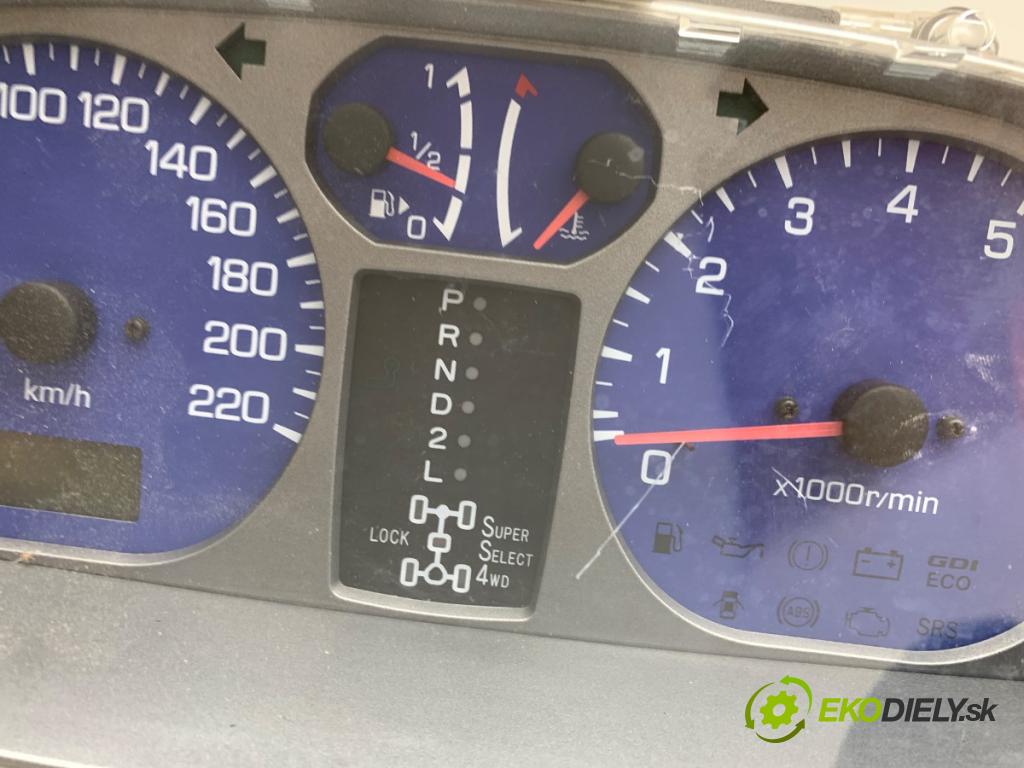 MITSUBISHI PAJERO PININ I samochód terenowy zamknięty 2001 95 kW 2.0 GDI (H67W, H77W) 1999 Prístrojovka MR532358 (Prístrojová doska)