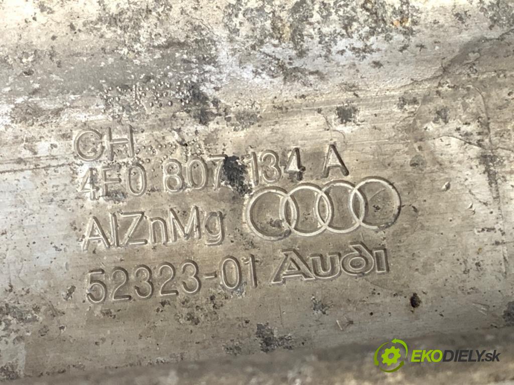 AUDI A8 D3 sedan 2002 246 kW 4.2 quattro 4172 výztuha nárazníka přední část 4E0807134A (Přední výztuha)