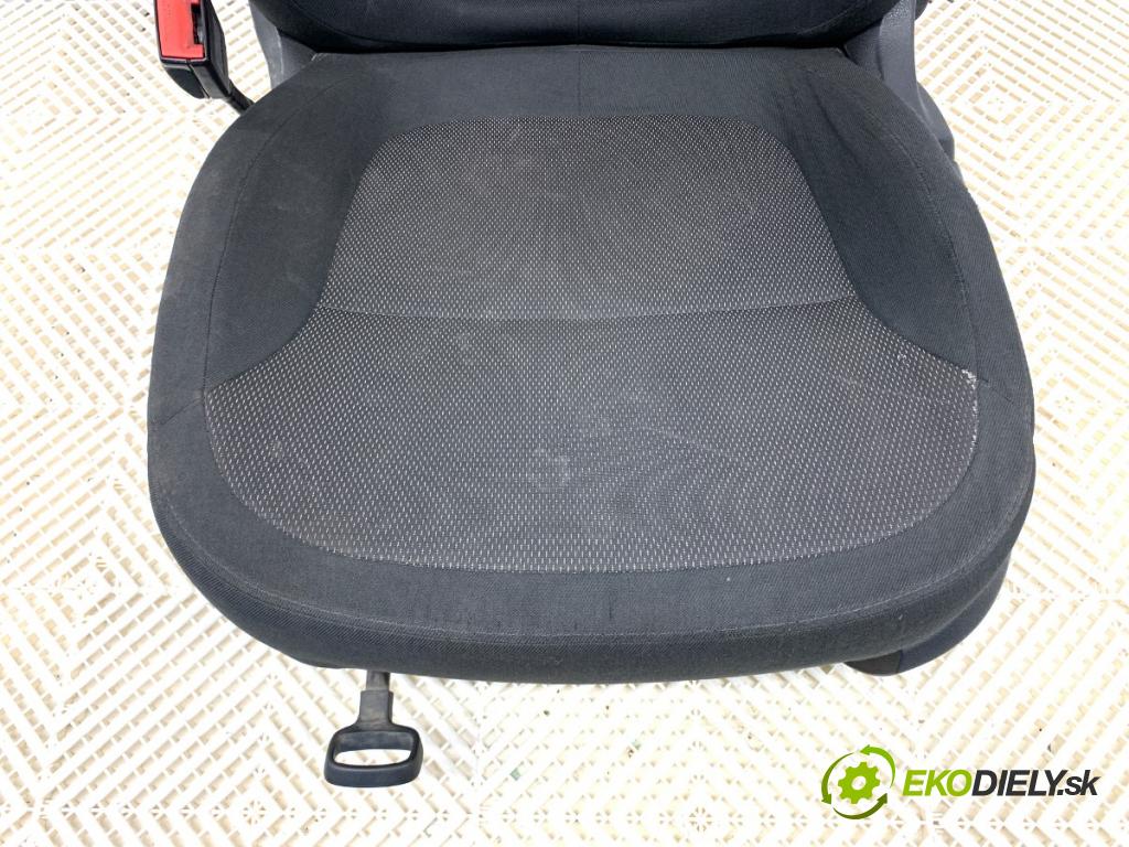 SKODA YETI SUV 2012 90 kW 1.4 TSI 1390 sedadlo levý přední část