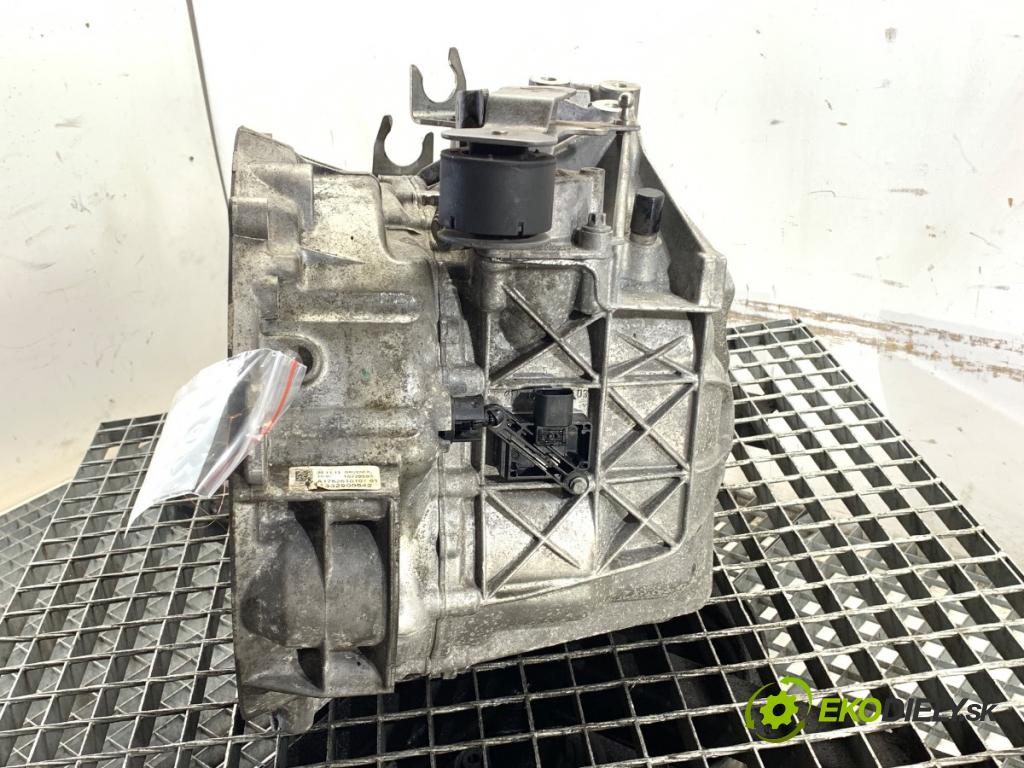 MERCEDES-BENZ W176 liftback 2013 90 kW A 180 (176.042) 1595 Prevodovka A1762610101 (Prevodovka)