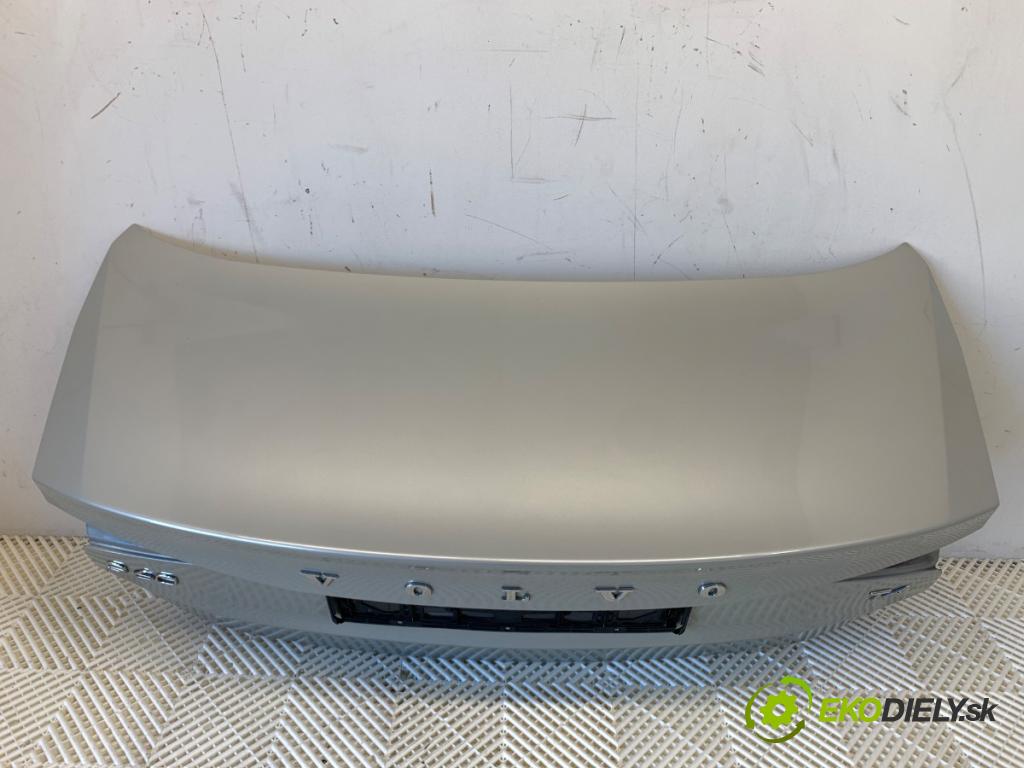 VOLVO S60 III sedan 2020 140 kW T4 1969 kapota zad 726