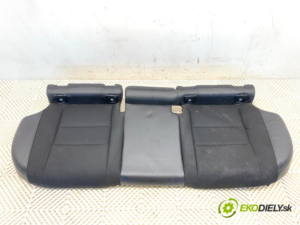VOLVO S60 III sedan 2020 140 kW T4 1969 Sedadlo druhý rad