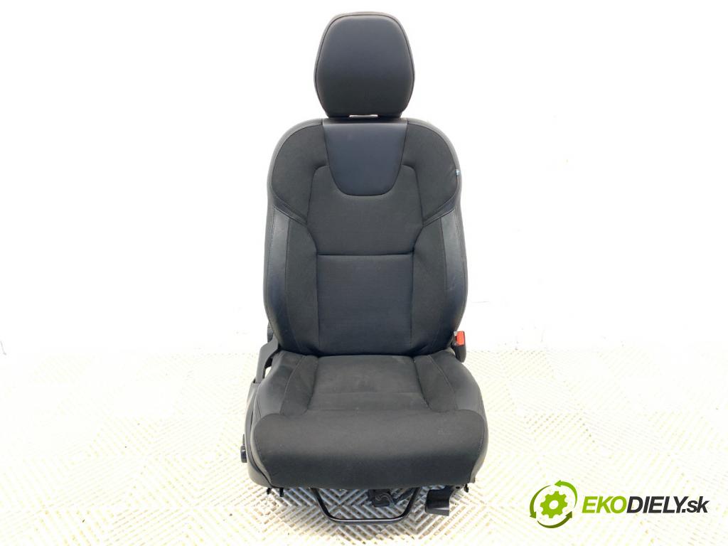 VOLVO S60 III sedan 2020 140 kW T4 1969 Sedadlo pravy predný 