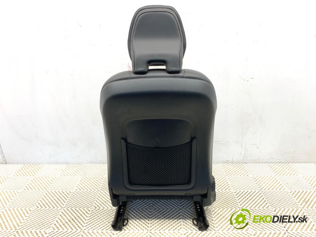 VOLVO S60 III sedan 2020 140 kW T4 1969 Sedadlo pravy predný
