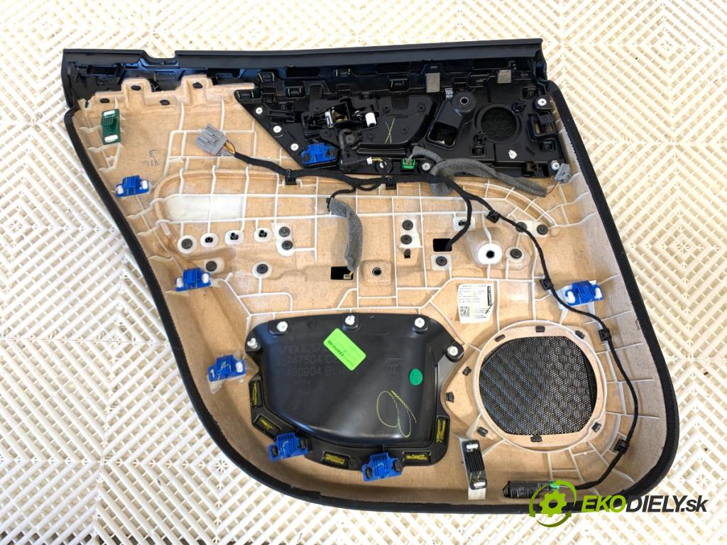 VOLVO S60 III sedan 2020 140 kW T4 1969 čalúnenie Dvere pravy zad