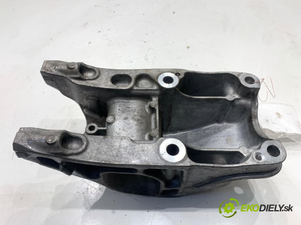 MERCEDES-BENZ W176 liftback 2013 90 kW A 180 (176.042) 1595 podpera poolos A2702230138