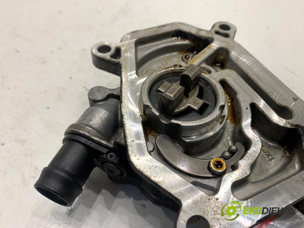 MERCEDES-BENZ W176 liftback 2013 90 kW A 180 (176.042) 1595 Pumpa vákuová 2701801001