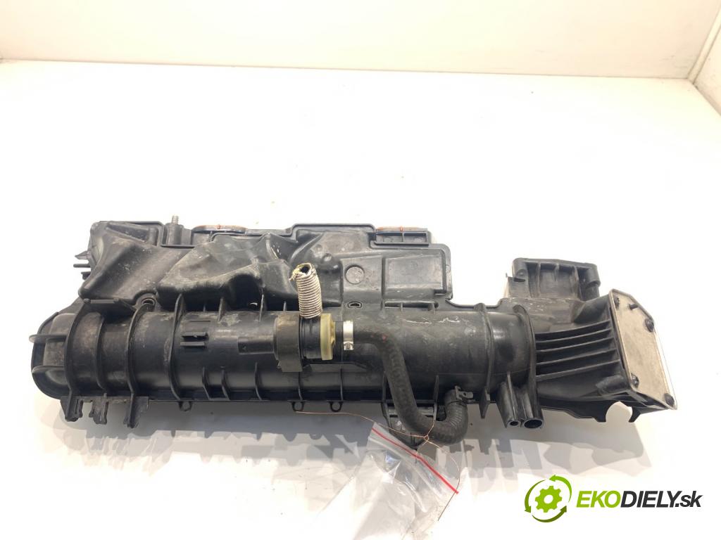MERCEDES-BENZ W176 liftback 2013 90 kW A 180 (176.042) 1595 Potrubie sacie, sanie A2700900737 (Sacie potrubie)