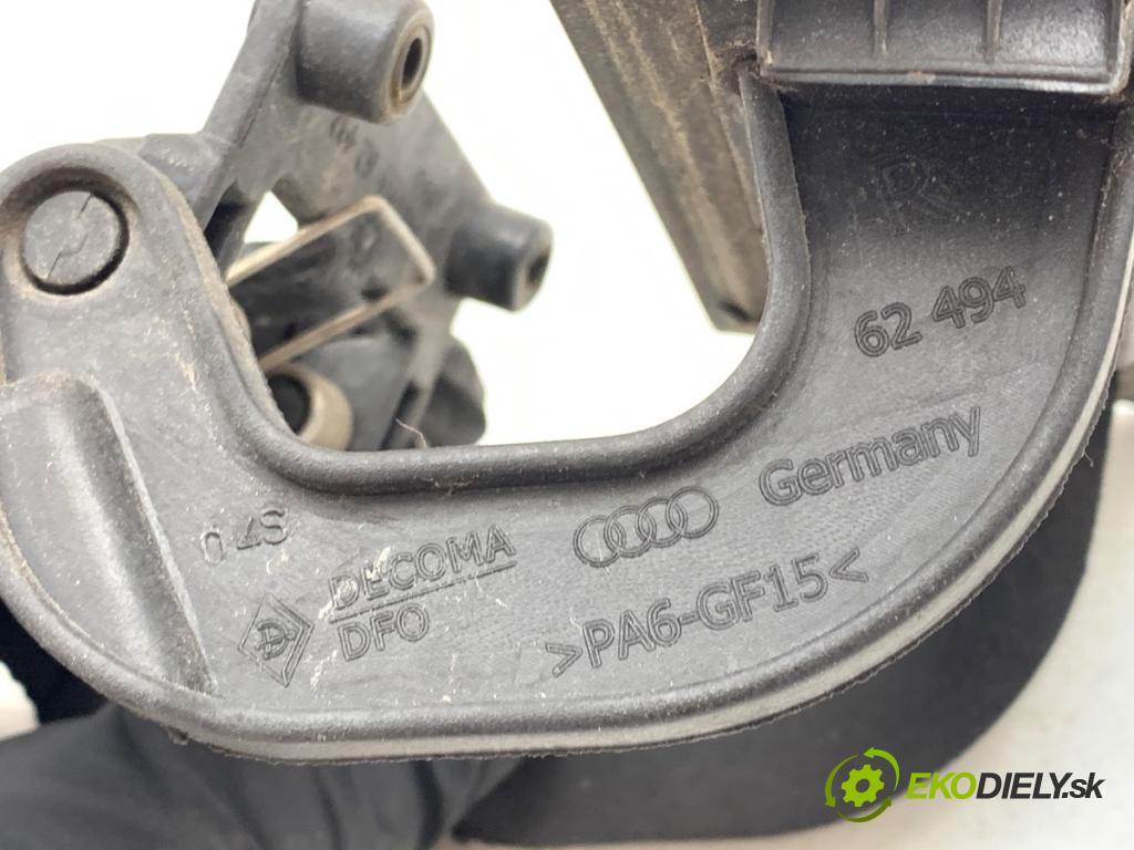 AUDI A8 D3 sedan 2005 191 kW 3.2 FSI 3123 kryt ostřikovače světla pravá