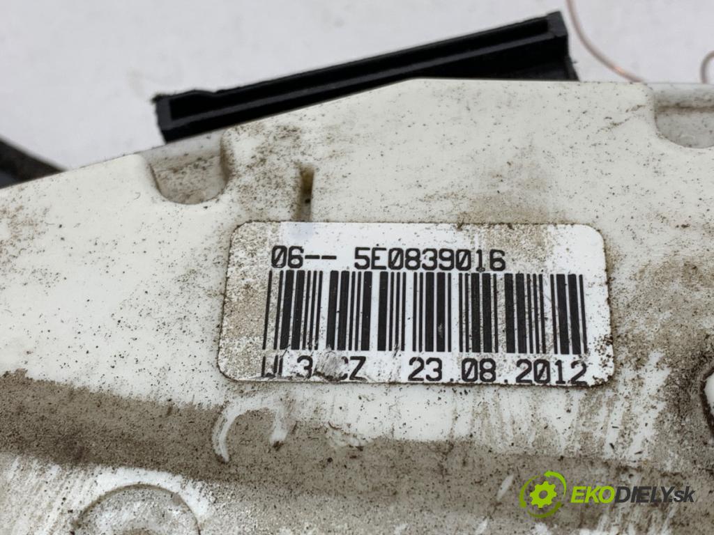 SKODA YETI SUV 2012 90 kW 1.4 TSI 1390 zámok Dvere pravy zad 5E0839016