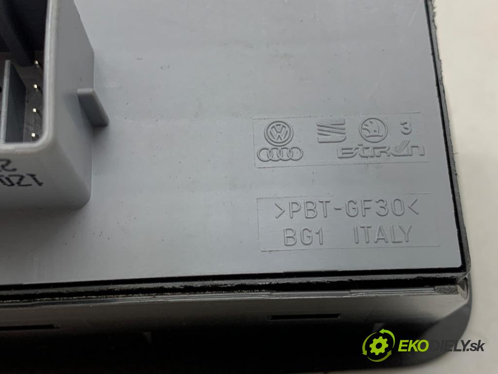SKODA YETI SUV 2012 90 kW 1.4 TSI 1390 přepínač oken 5L0867171 (Páčky pod volantem)