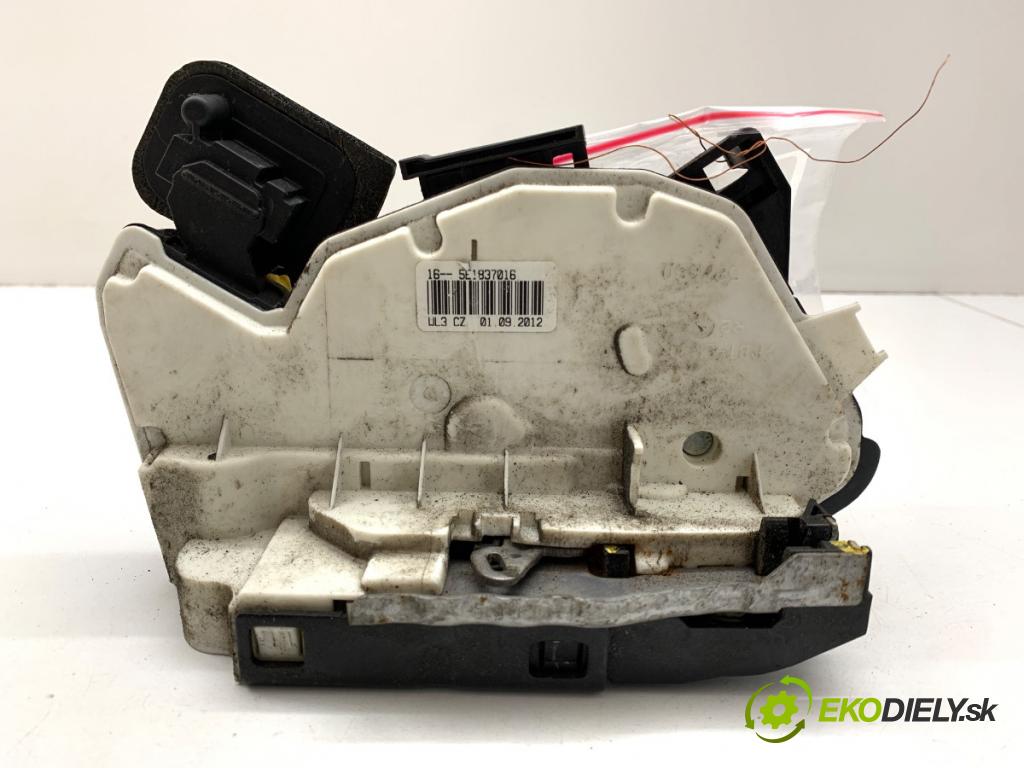 SKODA YETI SUV 2012 90 kW 1.4 TSI 1390 zámok Dvere pravy predný 5E1837016