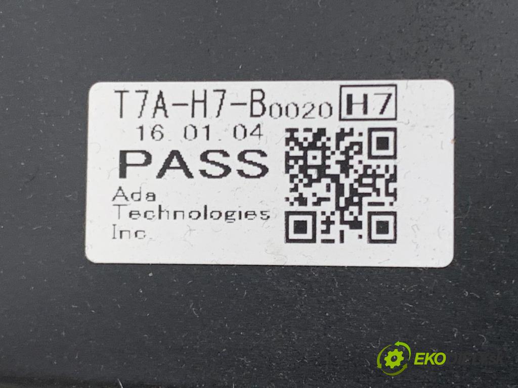 HONDA HR-V SUV 2016 96 kW 1.5 (RU1) 1498 Kulisa T7A-H7-B0020 (Rýchlostná páka (kulisa))