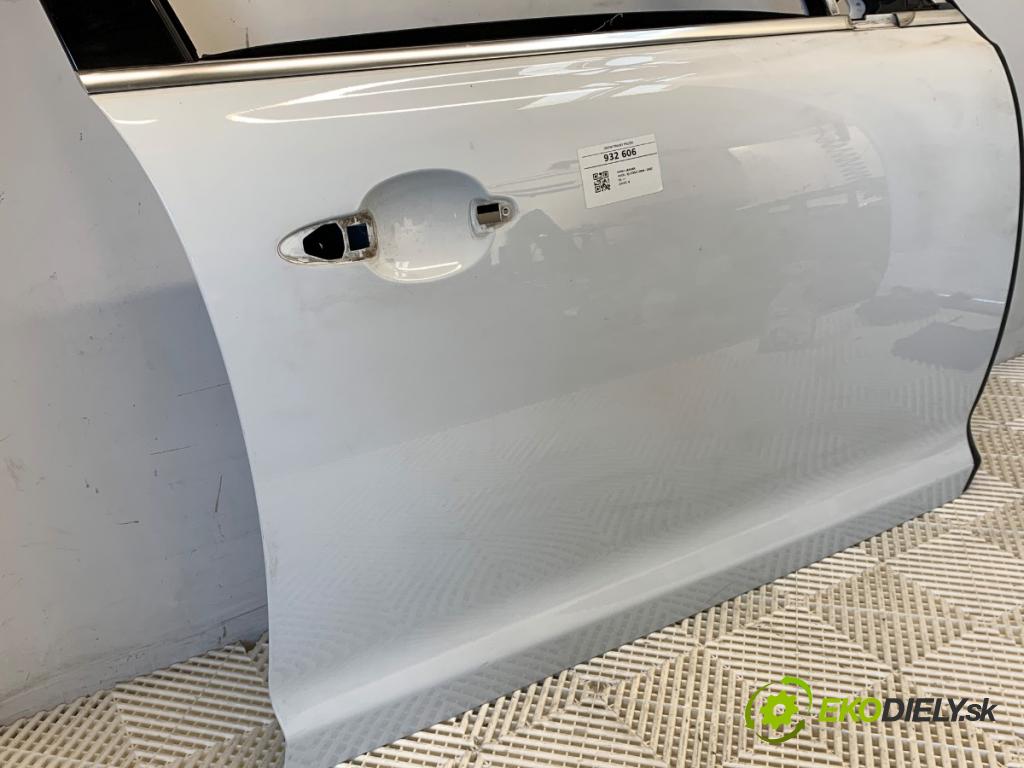 JAGUAR XJ sedan 2015 250 kW 3.0 SCV6 2995 dveře pravý přední část