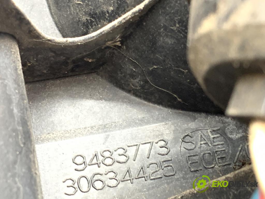 VOLVO XC90 I SUV 2005 200 kW T6 AWD 2922 Svetlo ľavy zad 9483773