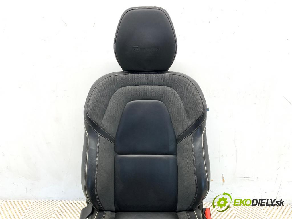 VOLVO V60 II Kombi 2019 140 kW D4 1969 Sedadlo pravy predný