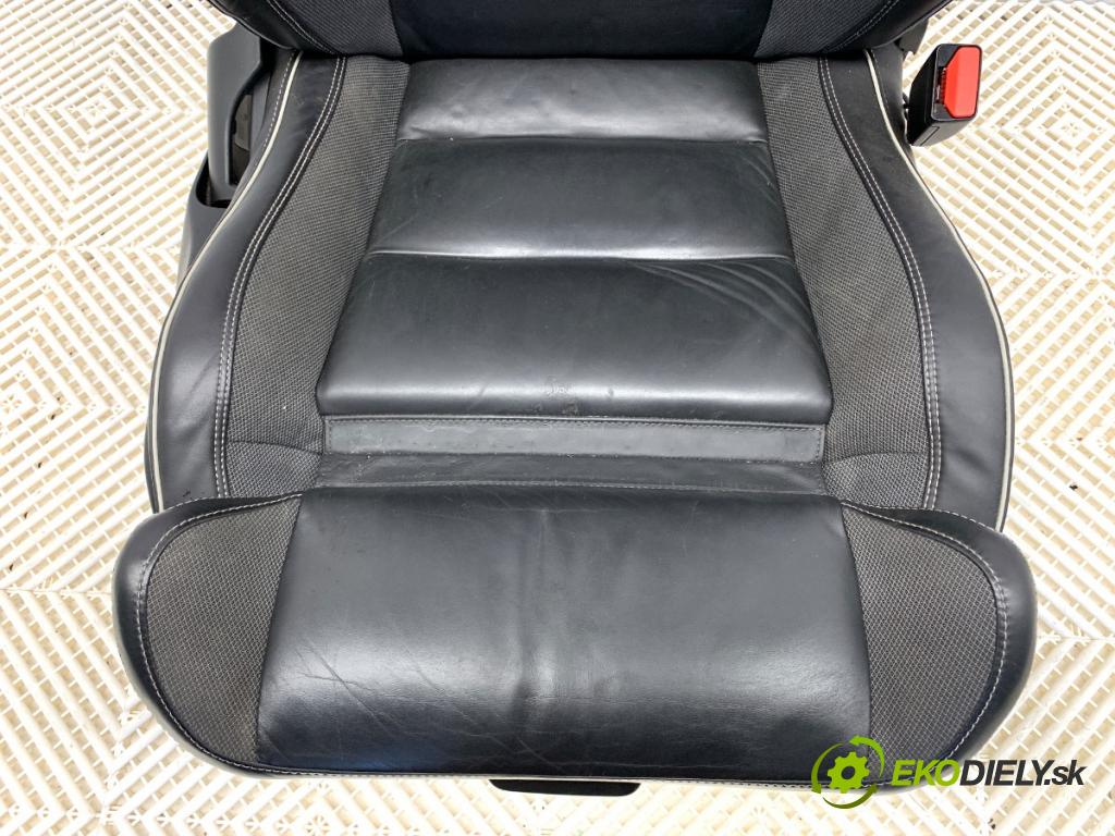 VOLVO V60 II Kombi 2019 140 kW D4 1969 Sedadlo pravy predný