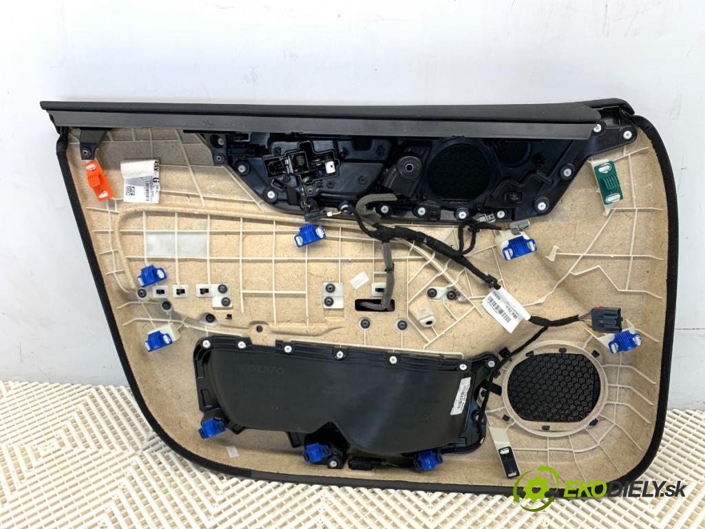 VOLVO V60 II Kombi 2019 140 kW D4 1969 ča dveře pravý přední část