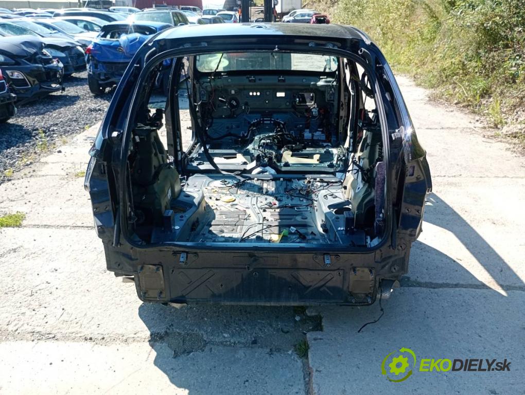 BMW F15 SUV 2018 225 kW xDrive 35 i 2979 KAROSERIA ČTVRŤÁK blatník práh střecha PODŁUŻNICA