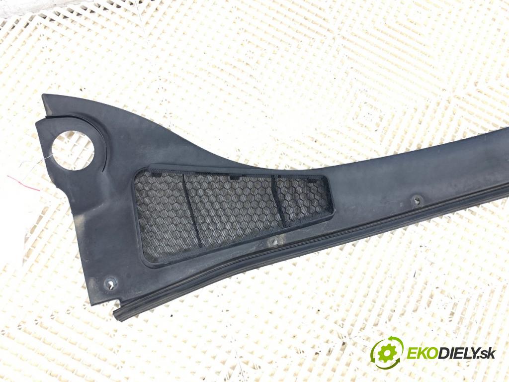 FORD FOCUS III Kombi 2016 88 kW 1.5 TDCi 1499 Torpédo, plast pod čelné okno BM51-A02216-AF (Torpédo (plast pod čelným sklom))