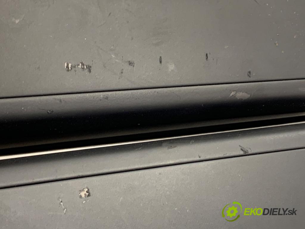AUDI A8 D3 sedan 2005 191 kW 3.2 FSI 3123 loketní opěrka  (Loketní opěrka)