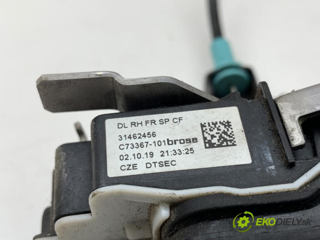 VOLVO S60 III sedan 2020 140 kW T4 1969 zámok Dvere pravy predný
