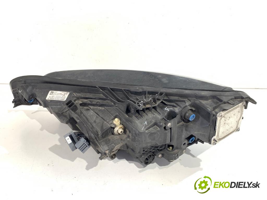 VOLVO S60 III sedan 2020 140 kW T4 1969 Svetlomet pravy predný 32314149