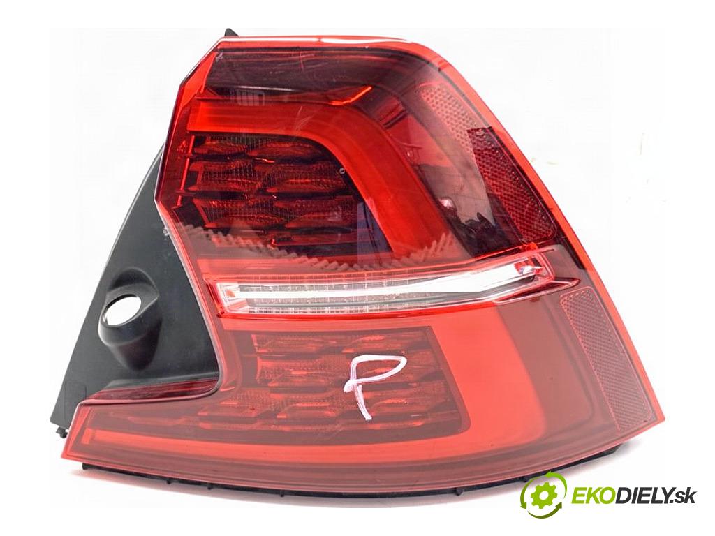 VOLVO S60 III sedan 2020 140 kW T4 1969 Svetlo pravy zad