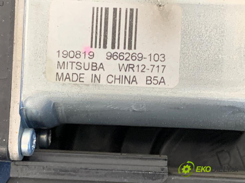 VOLVO S60 III sedan 2020 140 kW T4 1969 Mechanizmus okna pravy predný 31674757