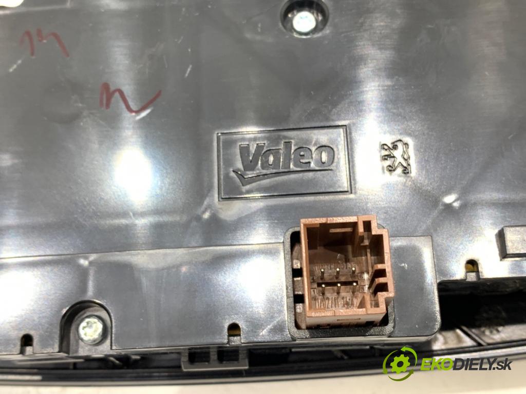 PEUGEOT 508 SW I Kombi 2011 115 kW 1.6 THP 1598 Panel ovládania radia 96656641XZ (Prepínacie páčky pod volantom)