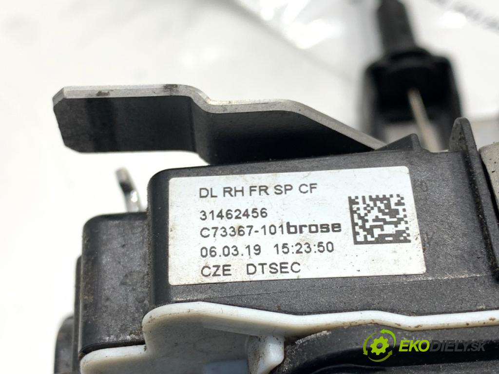 VOLVO V60 II Kombi 2019 140 kW D4 1969 zámok Dvere pravy predný 31462456