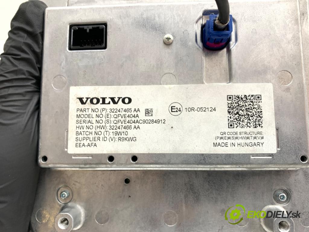 VOLVO V60 II Kombi 2019 140 kW D4 1969 Dislpej 32247465 (Prístrojová doska)